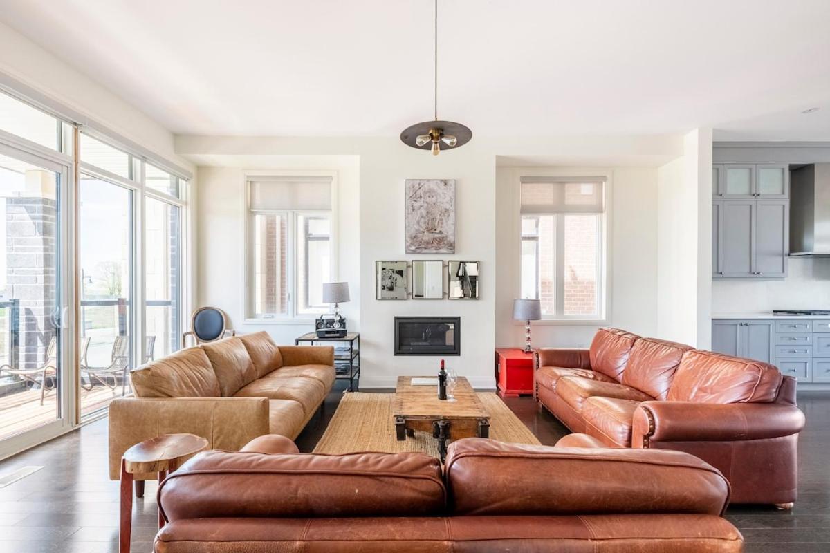 Grand Waterfront Retreat under 1hr from Toronto - Chambres d’hôtes Bowmanville