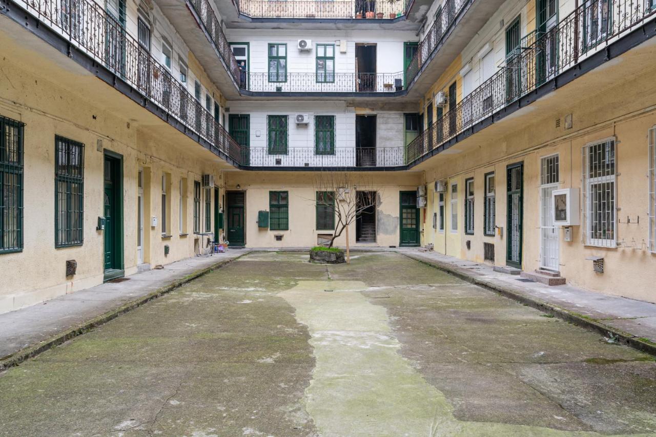 UBI Home Apartments - Bed and Breakfast Boedapest