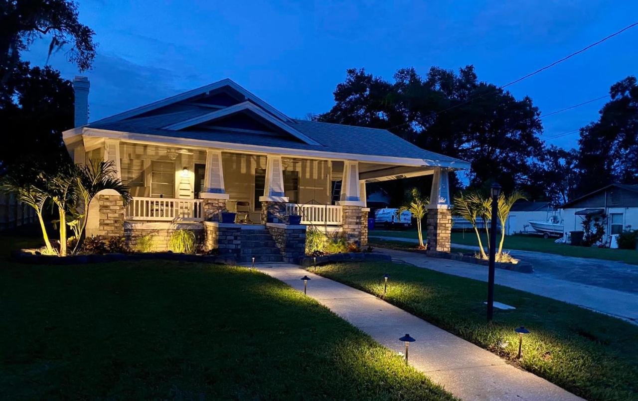 The Palm House Near Lake Hollingsworth & FSC - B&B