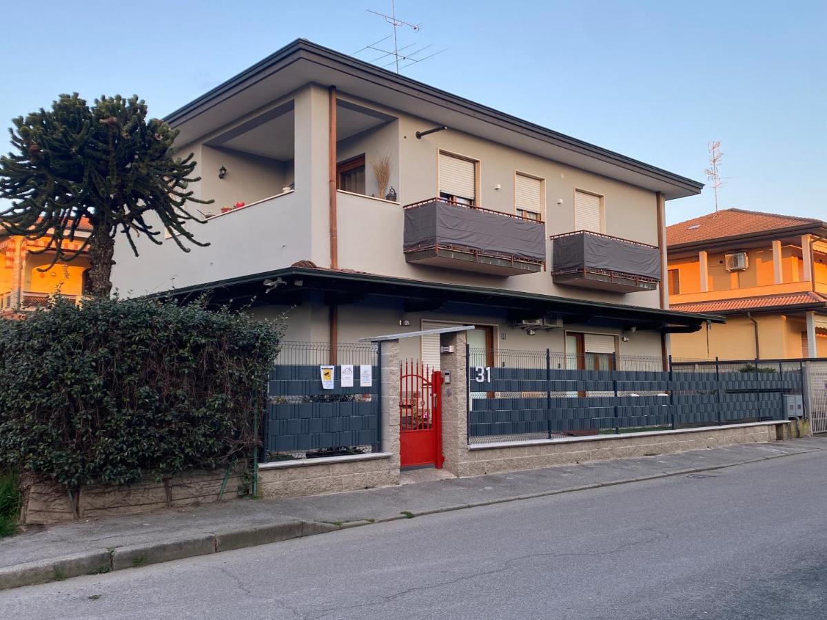 OnlyRoomsRhoFIERA - B&B Rho
