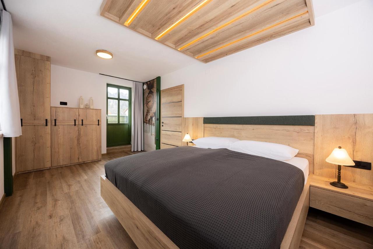 One-Bedroom Apartment with Balcony