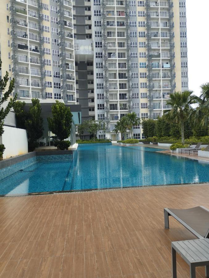 The Luxe Lodge 2BR Apartment Southville City Bangi - Bed and Breakfast Bangi