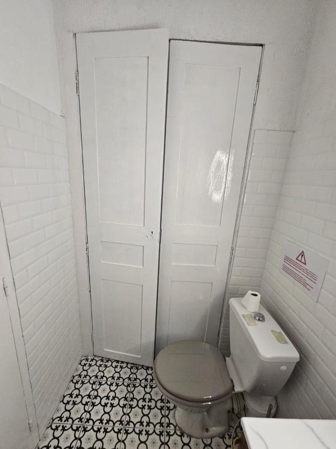 Magnifique Grand 30m2 refait à neuf en 2025 lumineux 4 couchages hyper centre Corte 13 cours paoli wifi tv lave linge - B&B