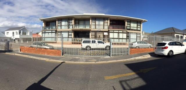 9 Lantra - B&B Strand