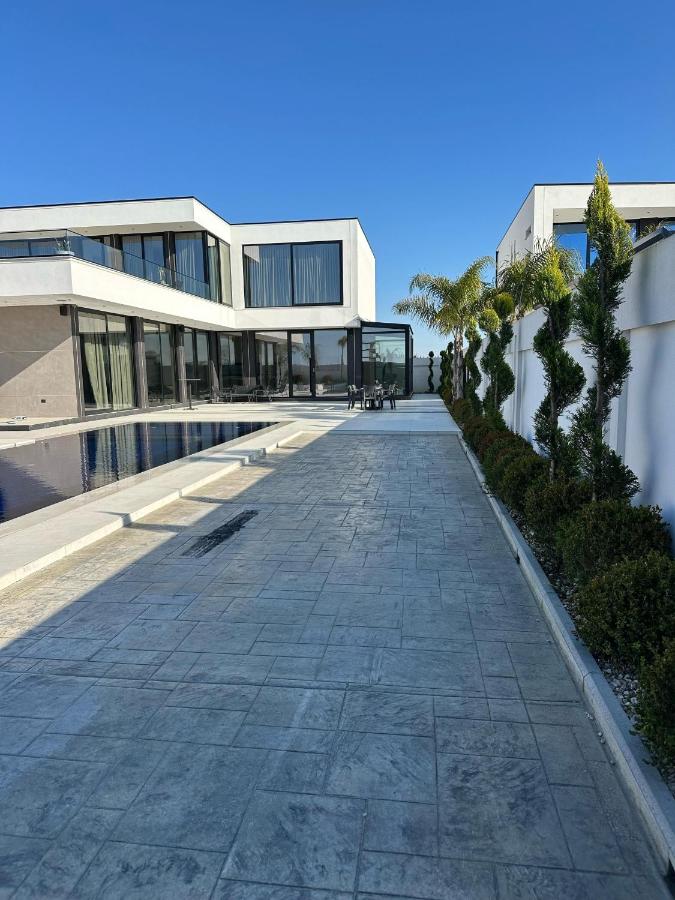 Infinity Villa - Bed and Breakfast