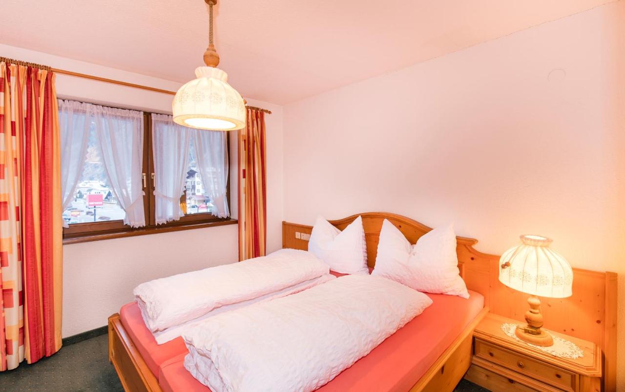 One-Bedroom Apartment (2-4 Adults) Hahlkogl