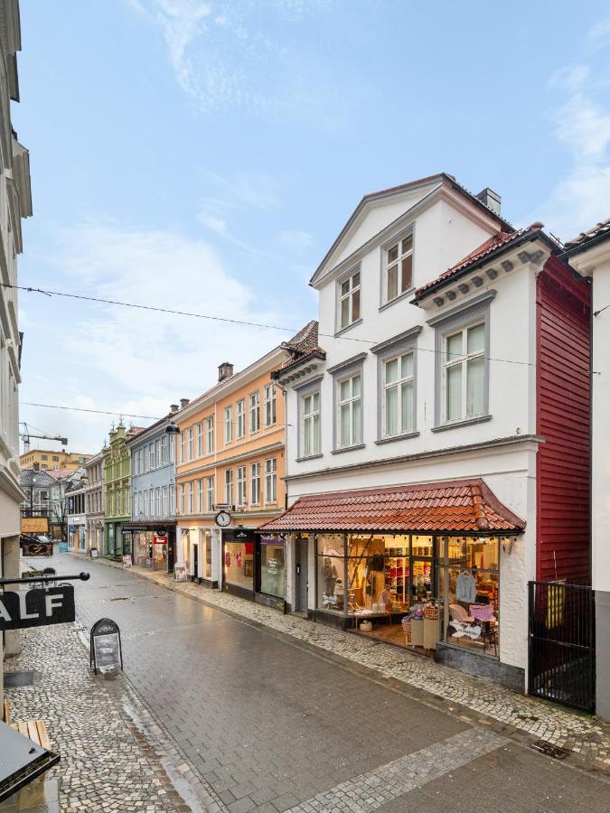 Scandinavian Hideaway I Private Balcony - B&B