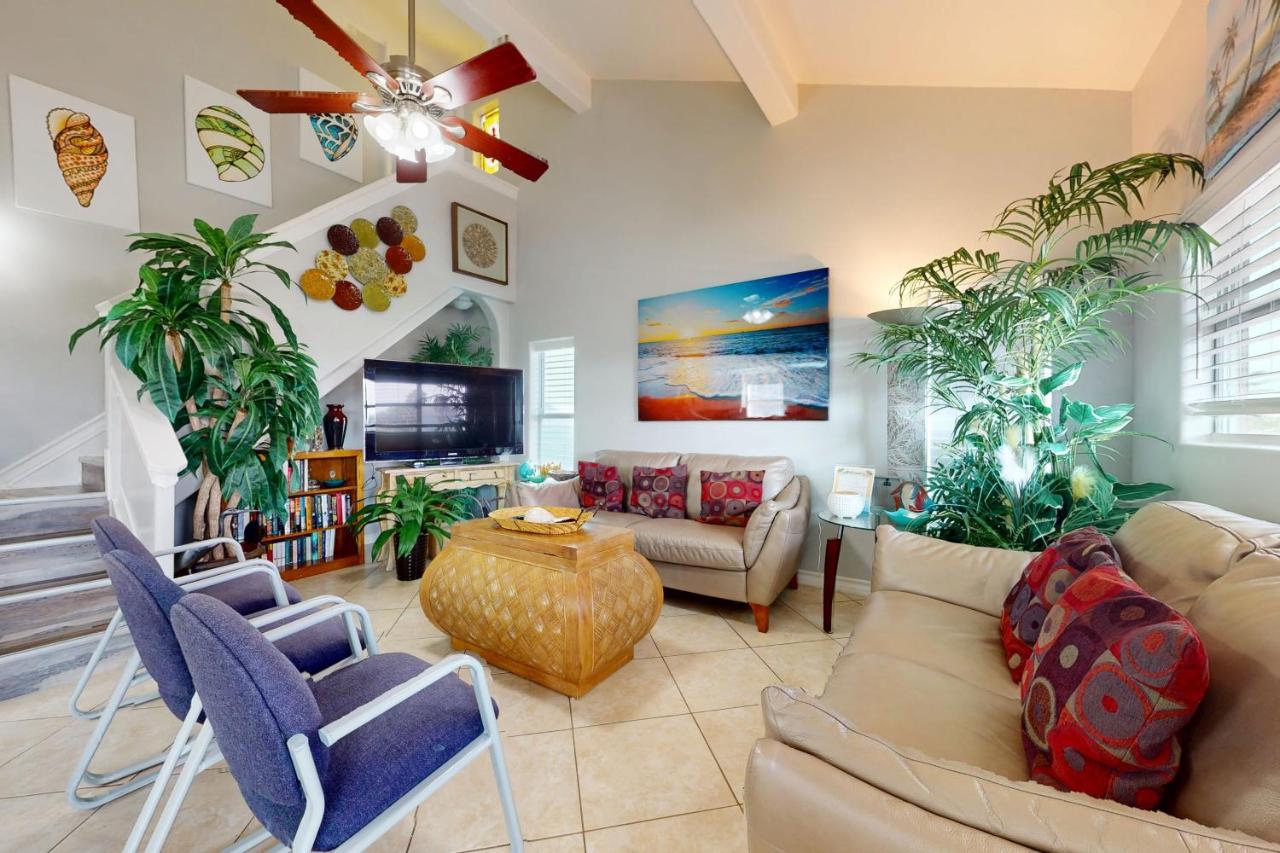 Four bedroom holiday home