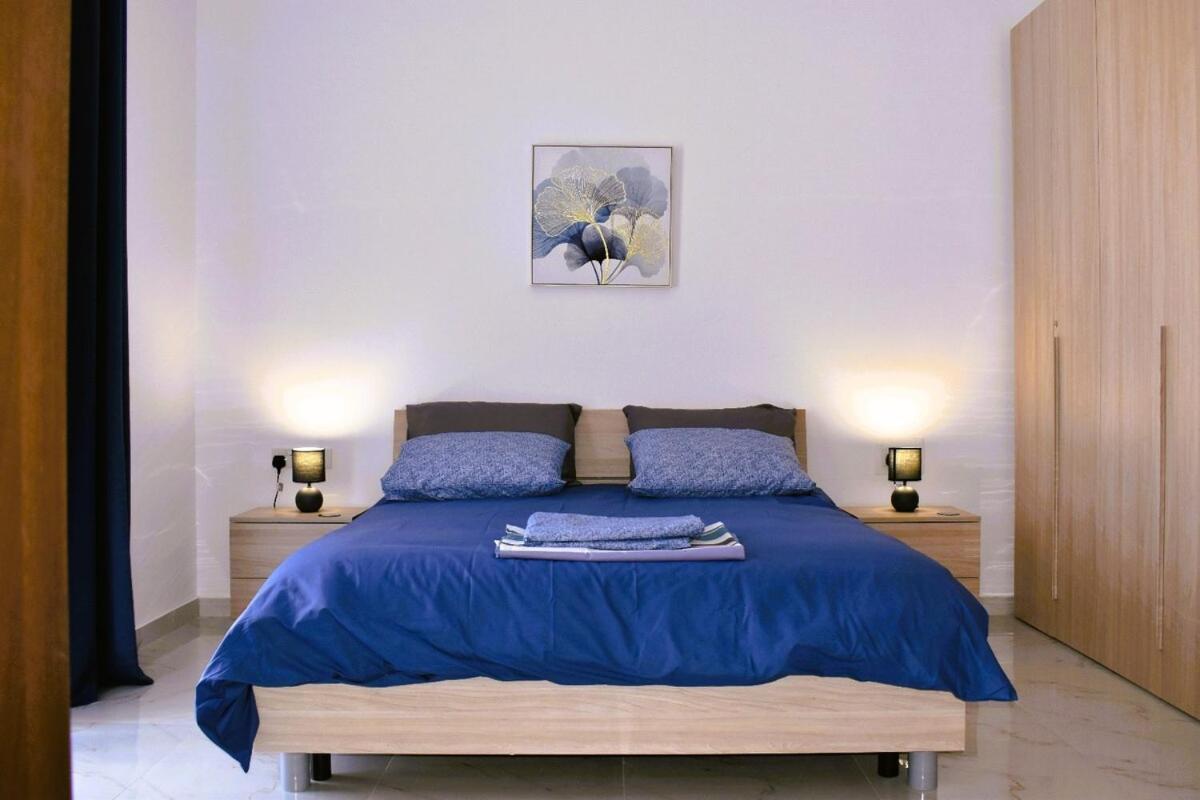 Two-Bedroom Apartment with Balcony and Sea View