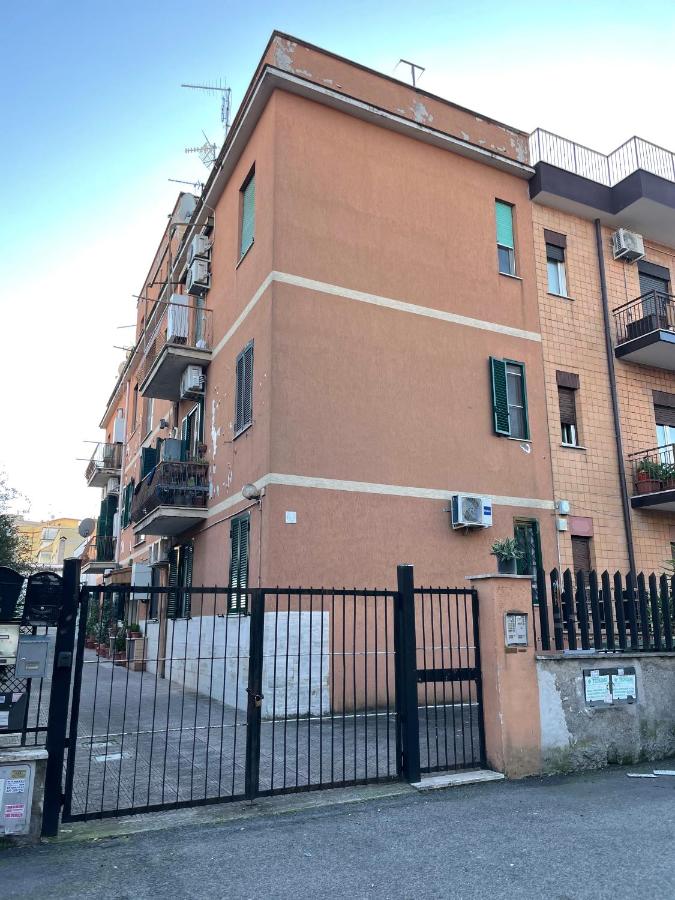 Stanza Valentina vicino Torvergata - B&B