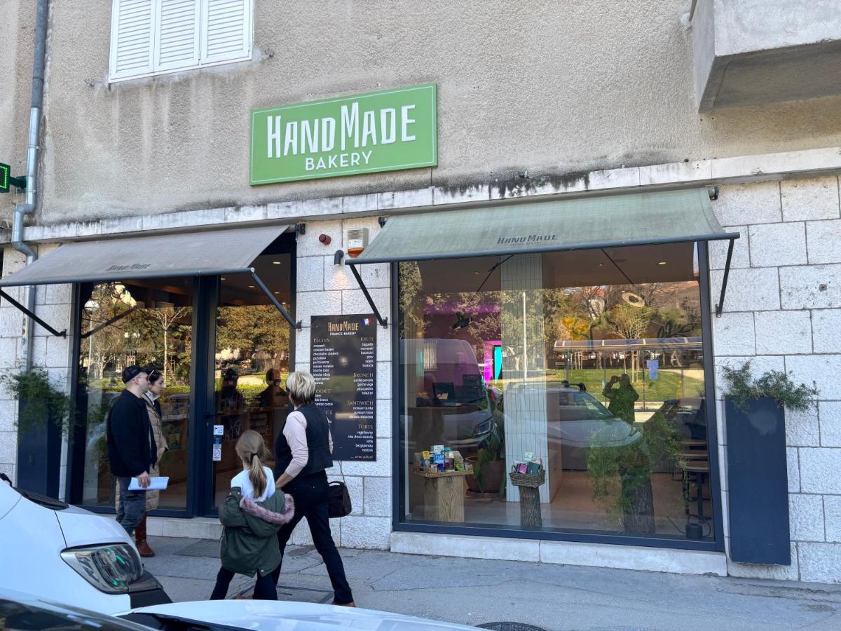 Suite Stay at 4 Apartment & Rooms - Chambres d’hôtes Split