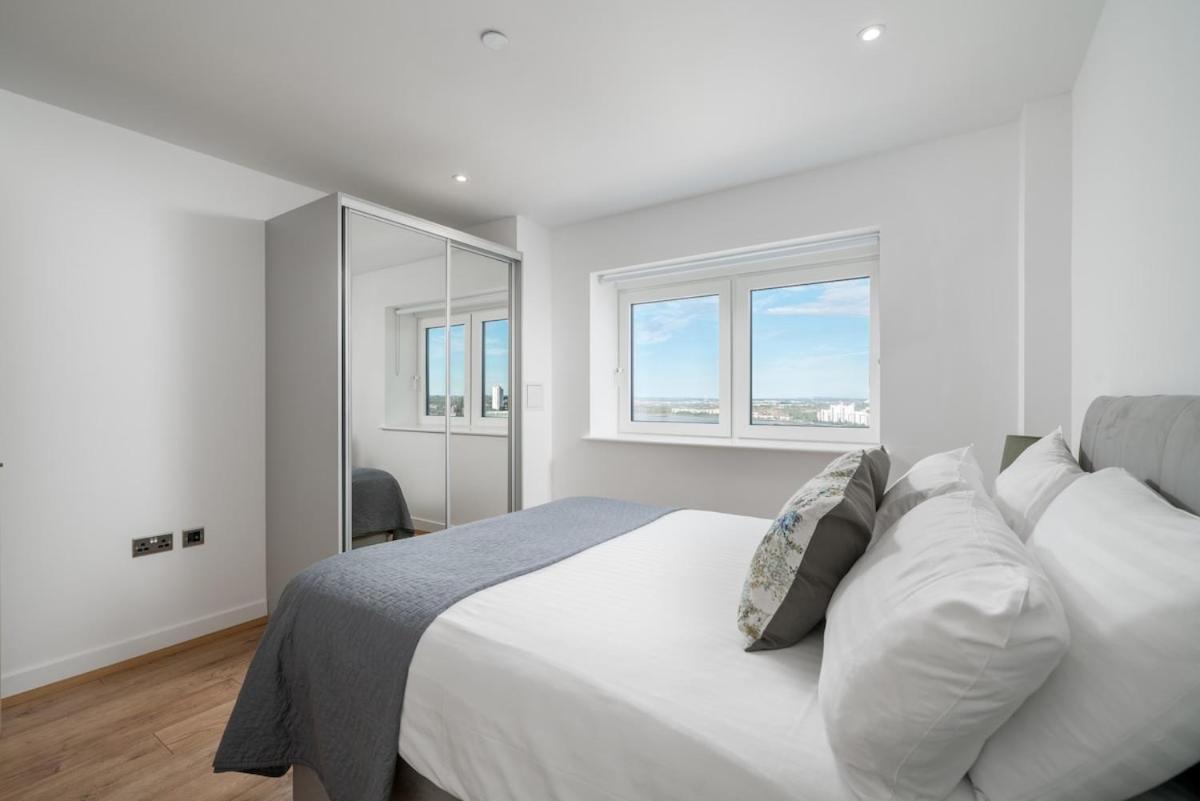 Exquisite 2bed Apt with Parking Near 02 Arena - B&B Londra