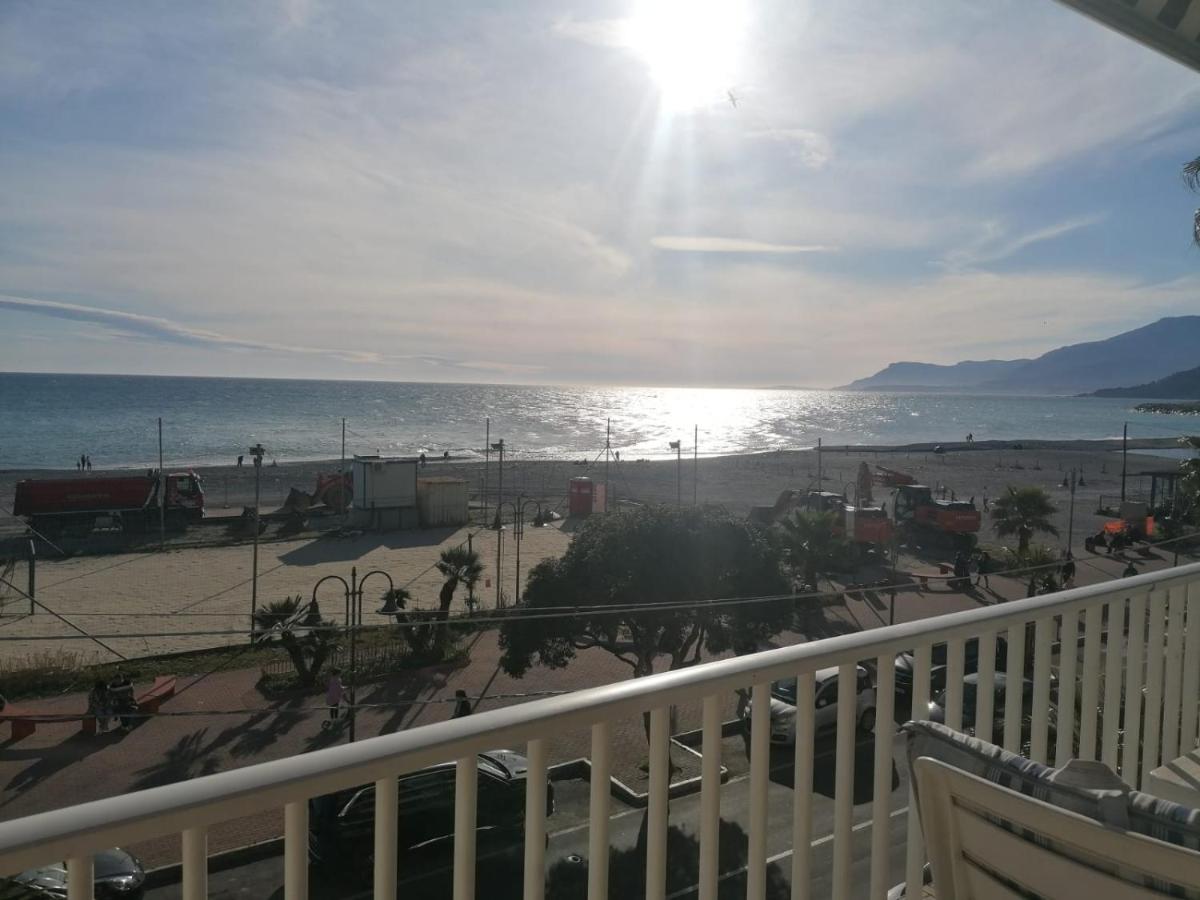 A 10 passi dal mare - B&B Ventimiglia