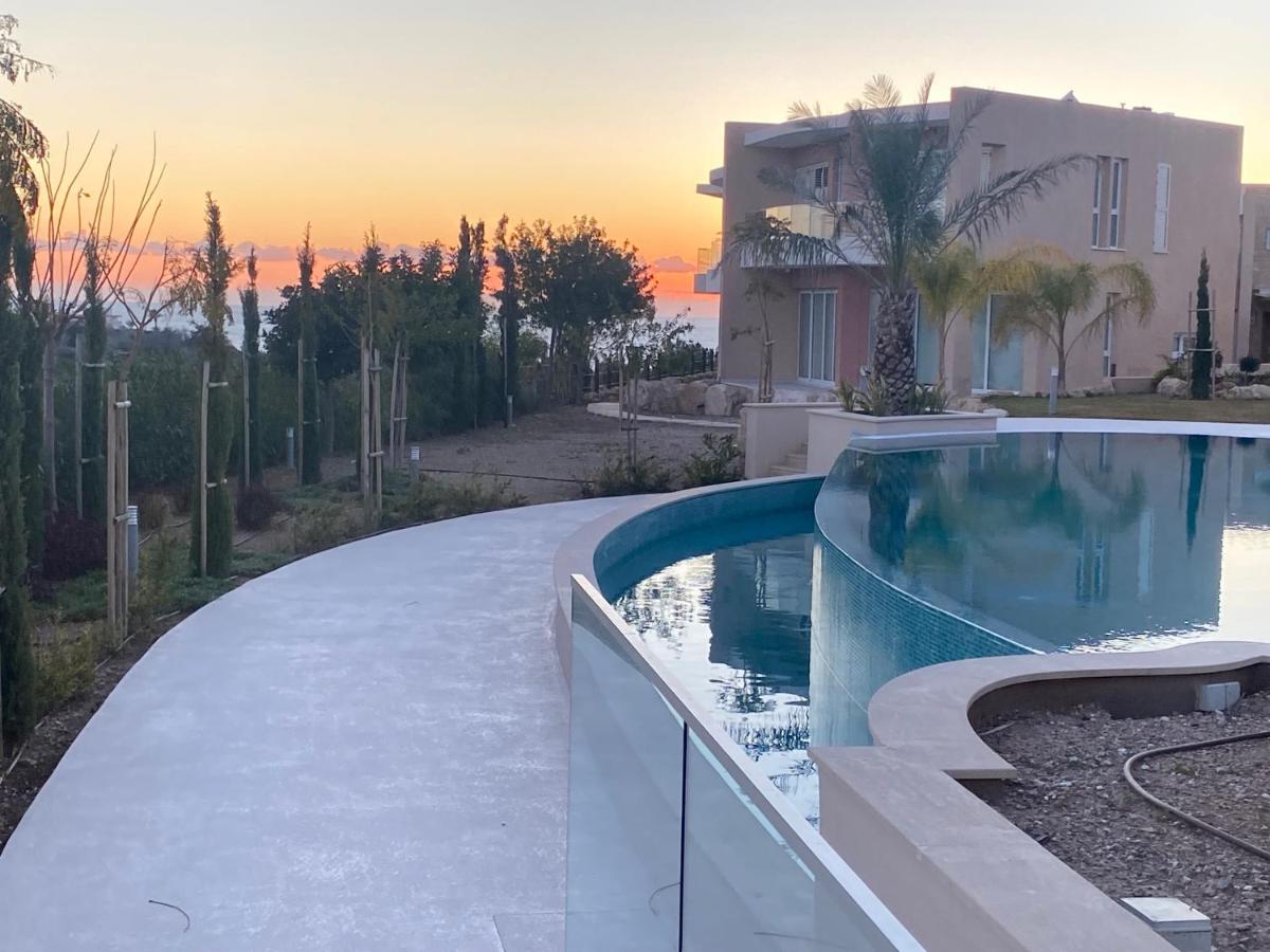 Amazing vacation villa in paphos 3 Bedrooms - B&B Chlórakas