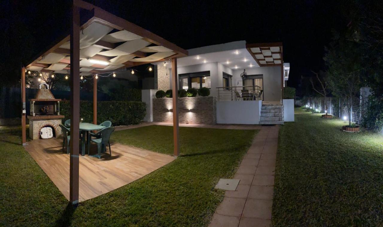 Santa Marina Beach House - B&B