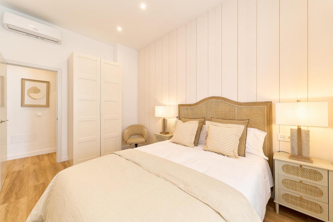 Bajo de Poseidón - B&B Málaga