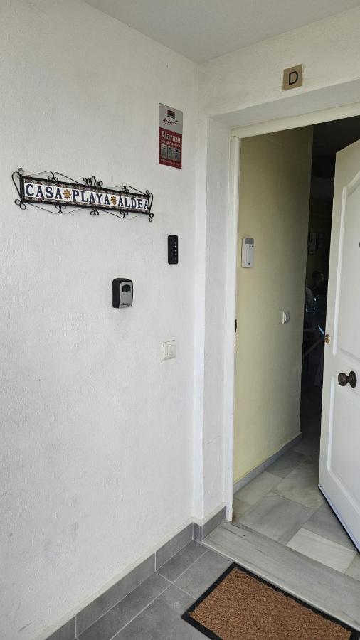 Beachfront Apartment with Rooftop Terrace - Manilva - La Duquesa - Bed and Breakfast Manilva