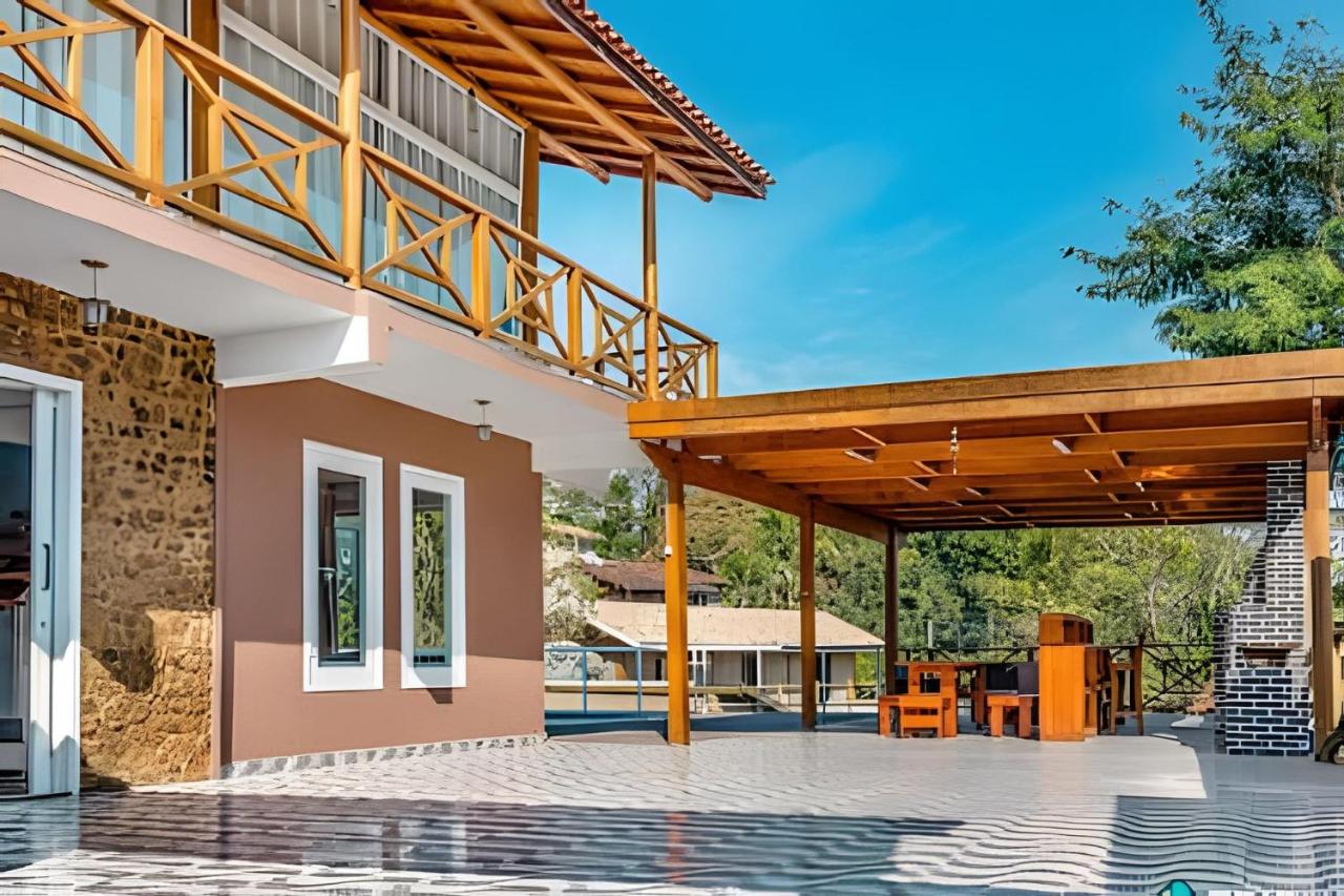 Casa da Feiticeira | Casa piscina a 750m da praia - Ferienwohnung Ilhabela
