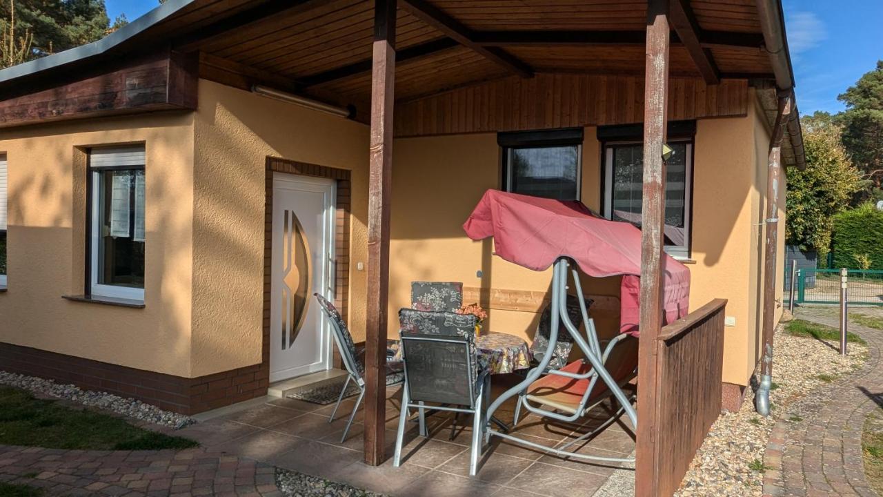 Ferienhaus Golinski auf eigenem komplett umzäunten Grundstück im Unterspreewald mit Kamin - Chambres d'hôtes Märkischheide