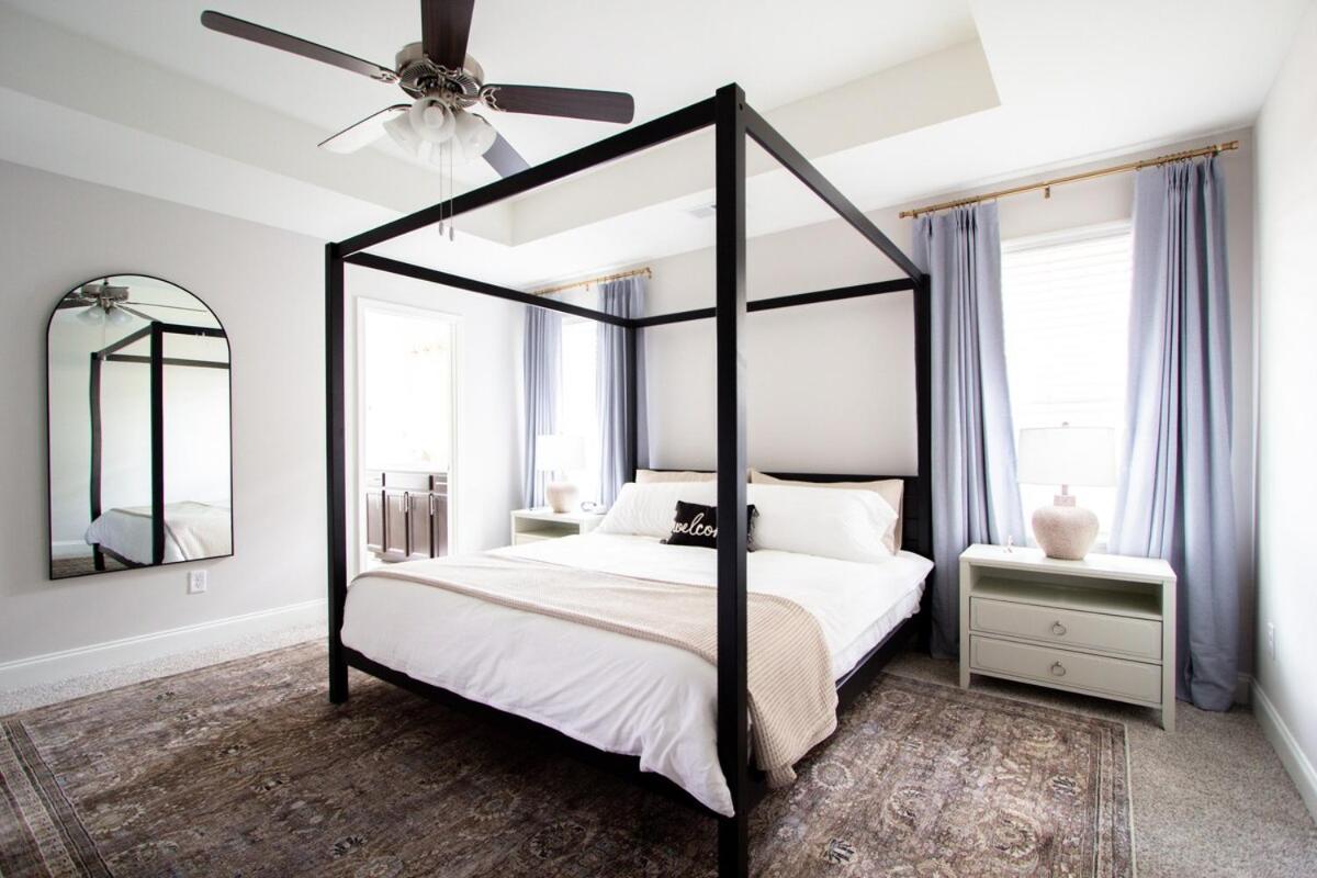 Luxury 5-Star Retreat - Family & Pet Friendly - B&B Southaven