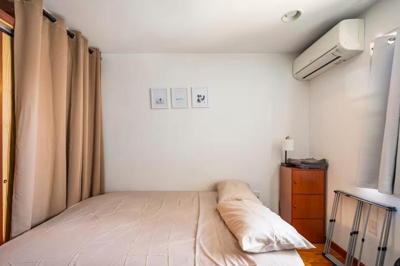 BEST LOCATION IN QUEENS, Everything is near by - Chambres d’hôtes