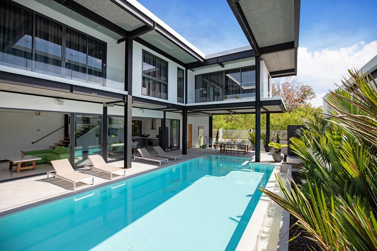2-Storey Villa Sunset Garden 5 with 4BR and Salt Water Pool - Chambres d’hôtes