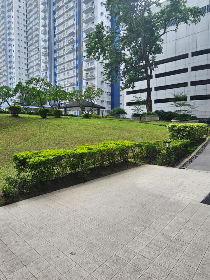 Stay at Love Grass - B&B Manila