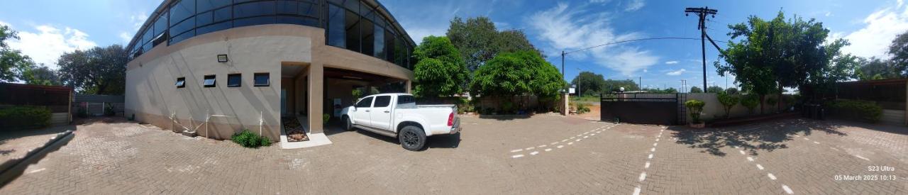 Comfort Palace Guest House Kasane - Ferienwohnung Kasane