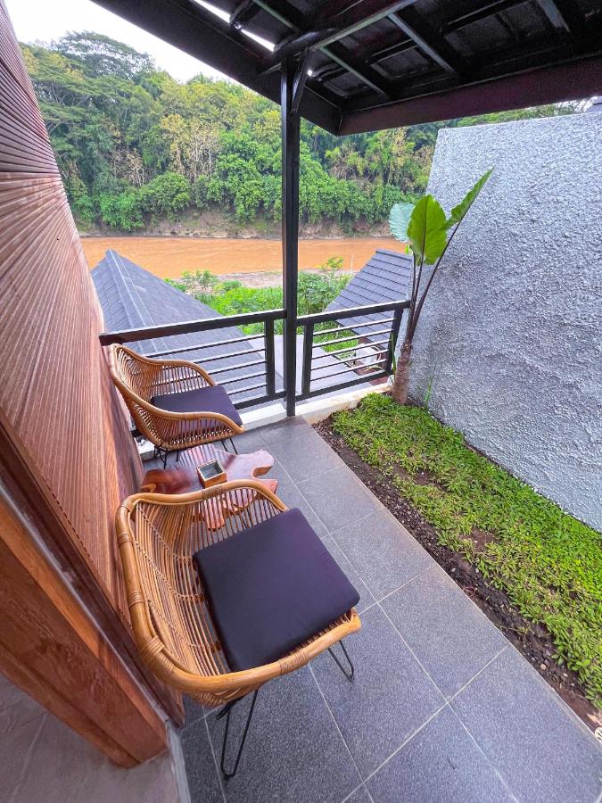 Briza La Barka Resort by Raminten - Bed and Breakfast Moyudan