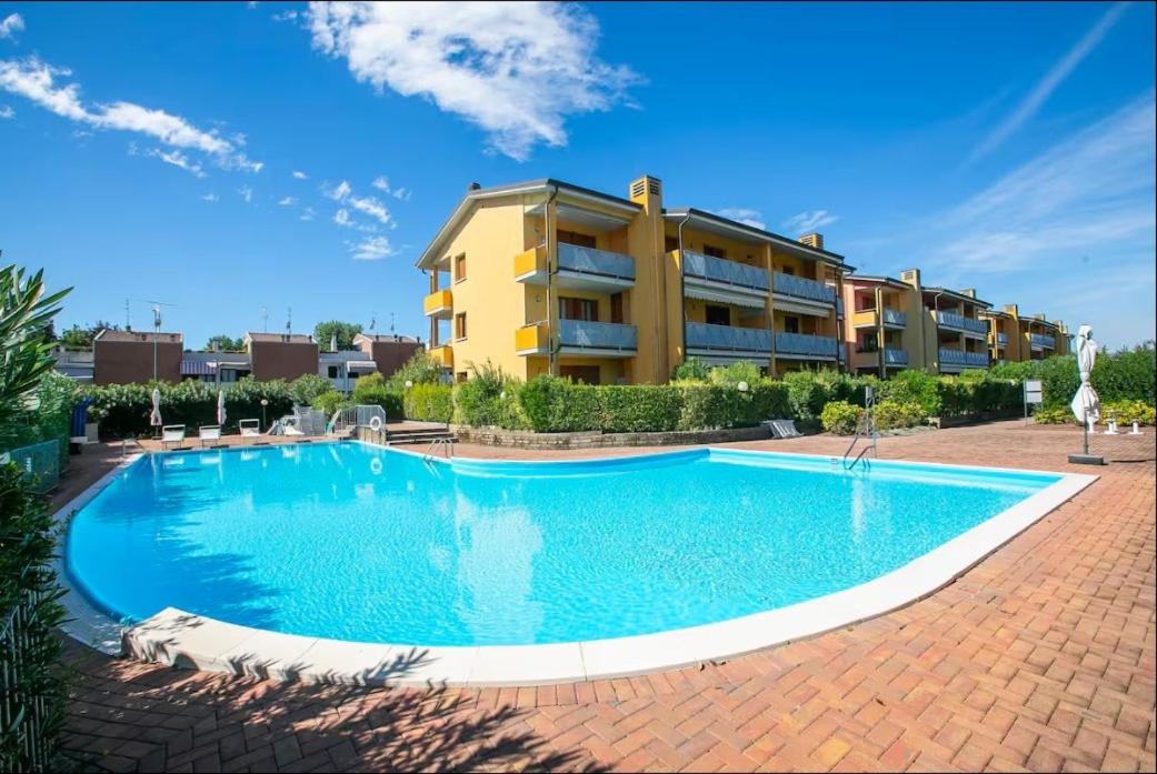 Garden Residence appartamento con terrazzo e piscina - B&B