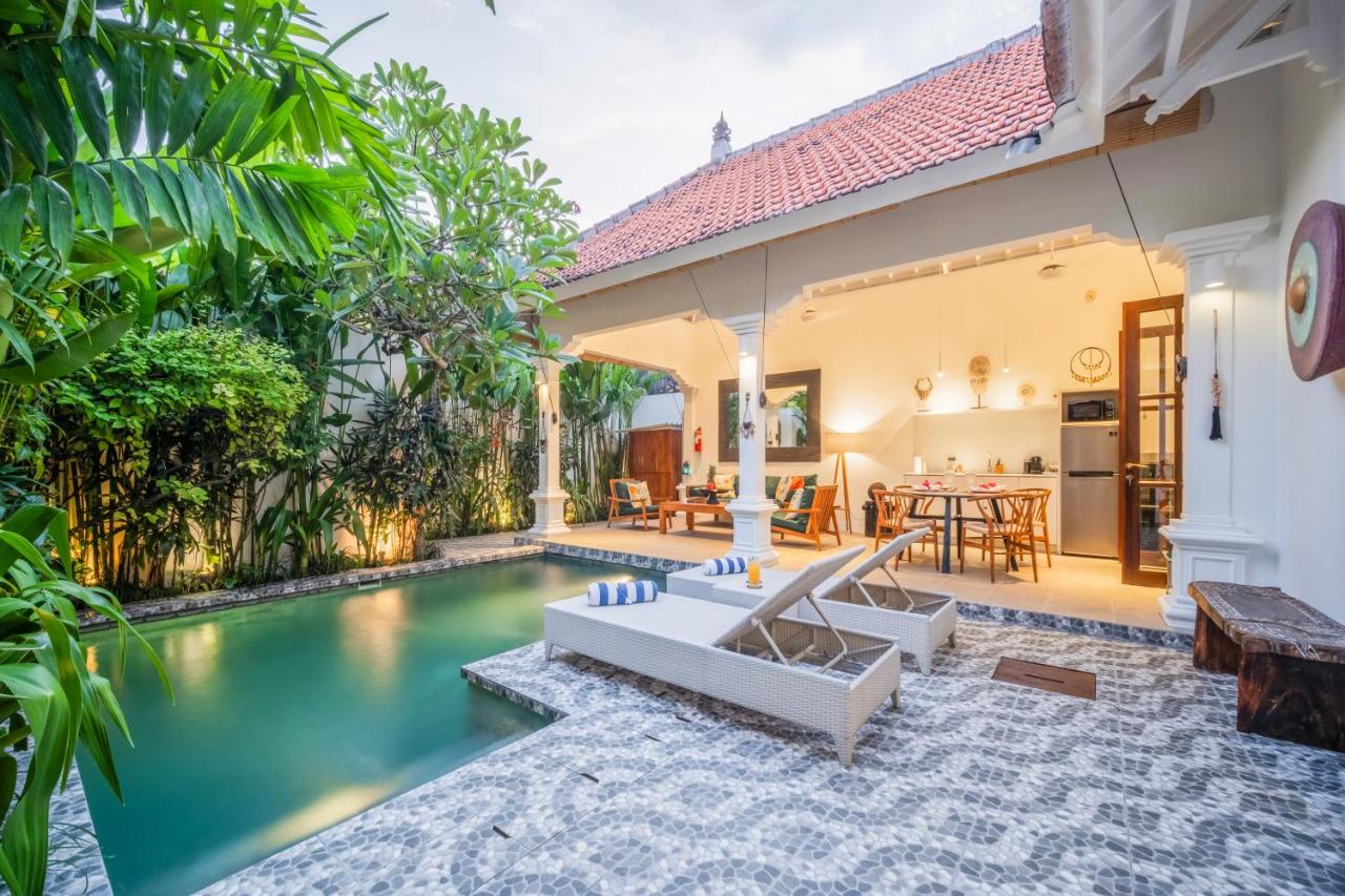 Villa Jolaine - Bed and Breakfast Seminyak