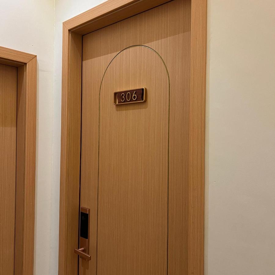 Casabella Homestay 306 Batam Penuin - B&B