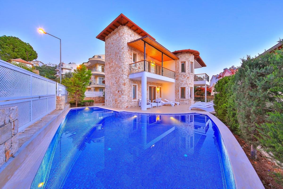 Paradise Villa Kaş Central Luxury Villa with Sauna - B&B Kas