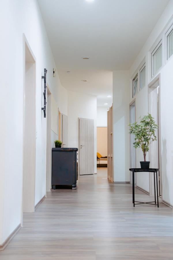 Zimmer frei in Nickenich bis zu 11 Gäste willkommen - Bed and Breakfast