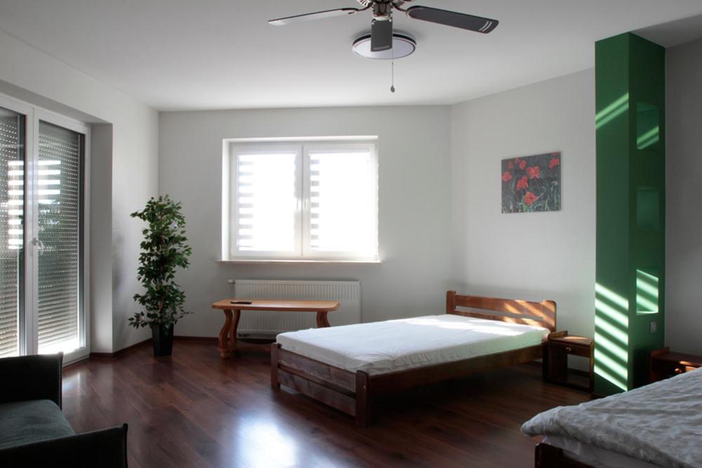 Chambre Triple avec Salle de Bains Commune