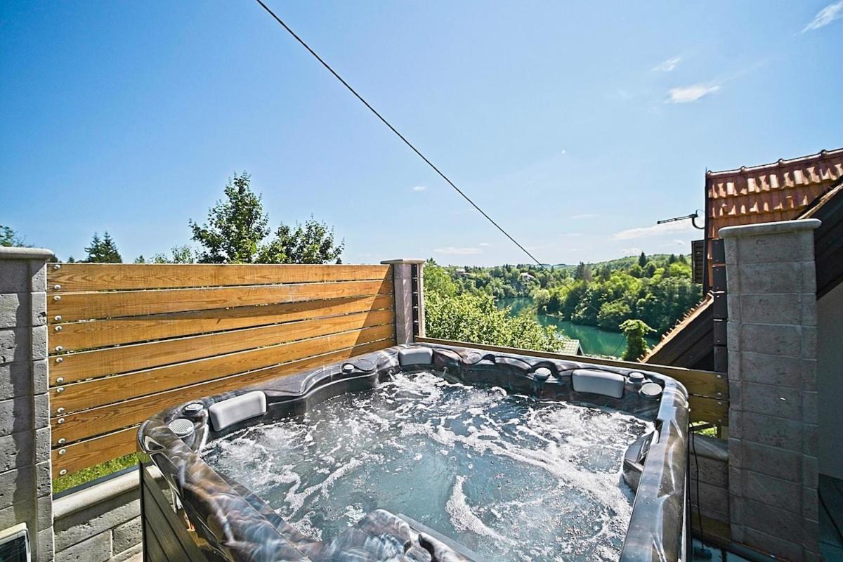 Harmony - with jacuzzi and sauna - B&B Donji Zvečaj