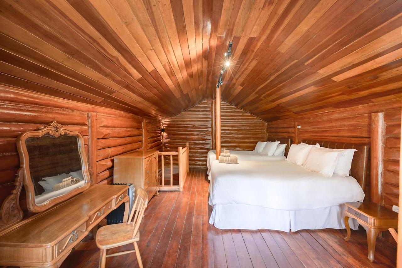 Deluxe Bungalow