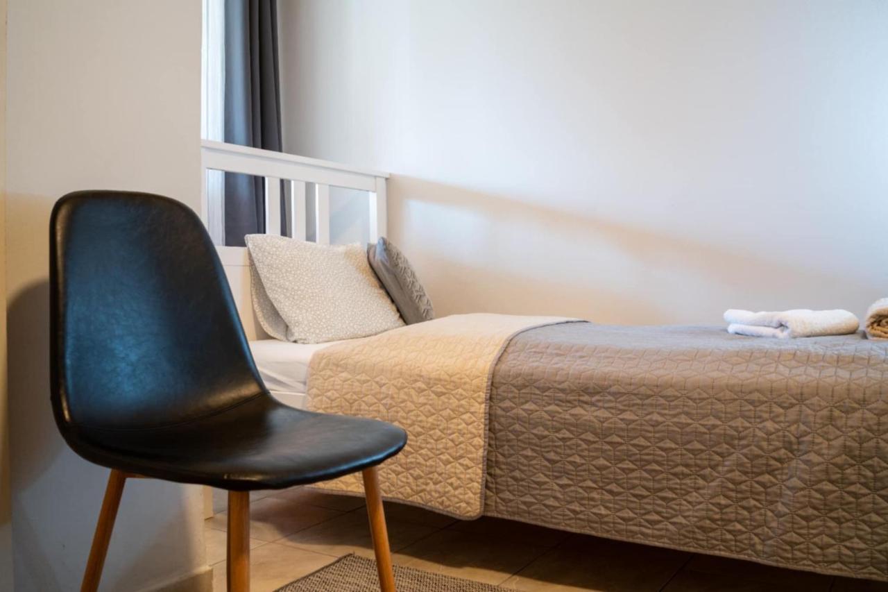 Fiesta Balaton Villa - Chambres d’hôtes Balatonszárszó