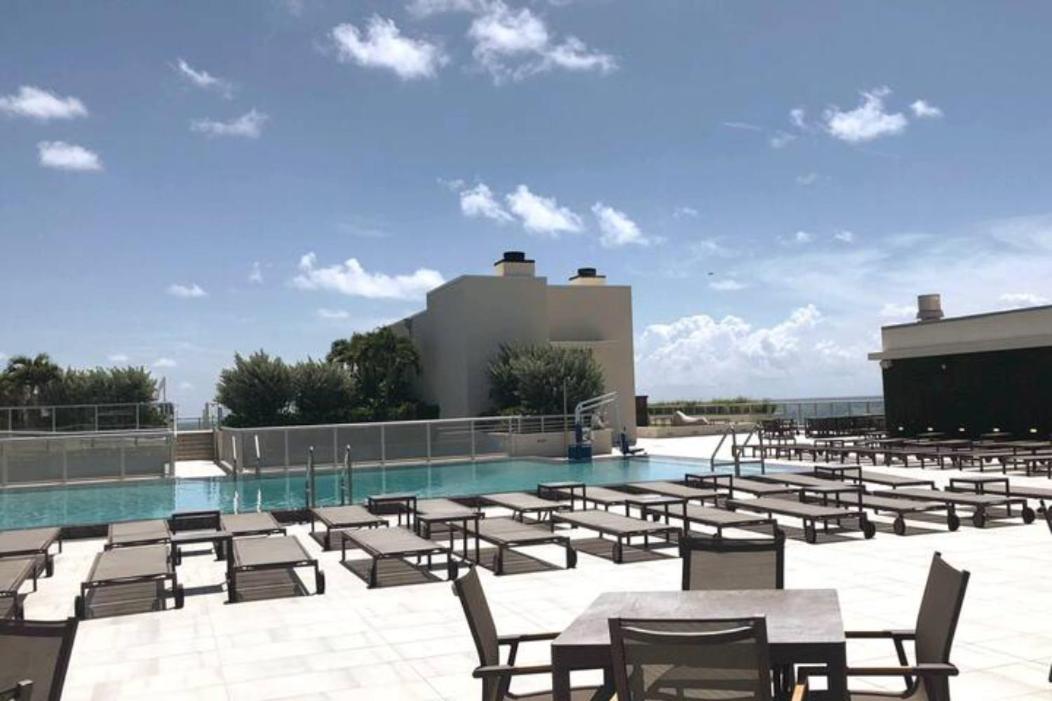 A Fantastic apart with balcony and partial view of the beach 4 Px - Chambres d'hôtes Hollywood