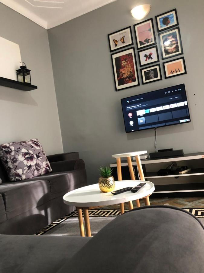 Villa Homes Apartment with unlimited Wi-Fi - B&B Kampala