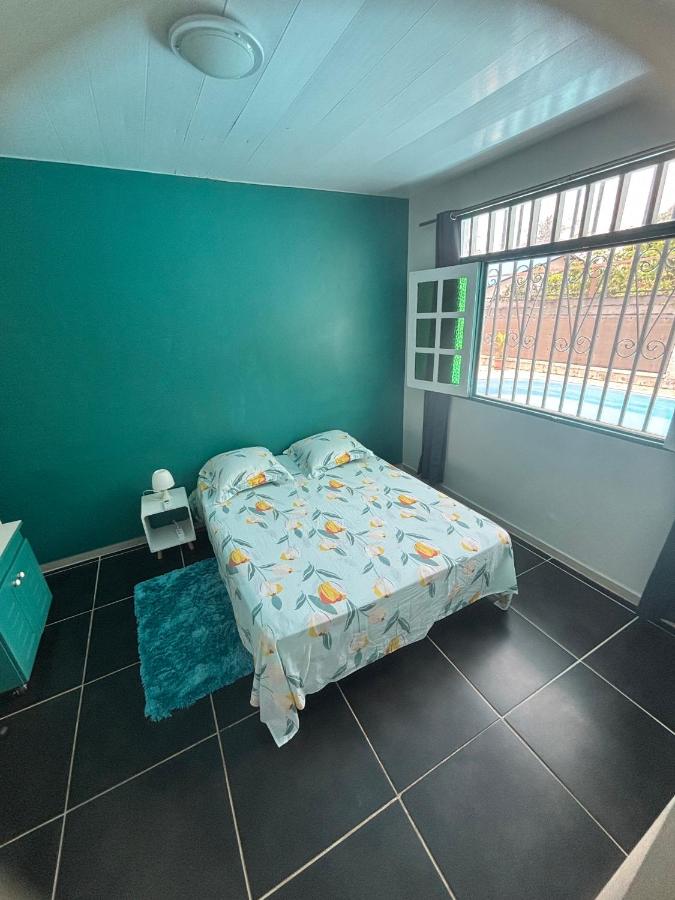 Sermie T2 climatisé avec piscine - B&B Kourou