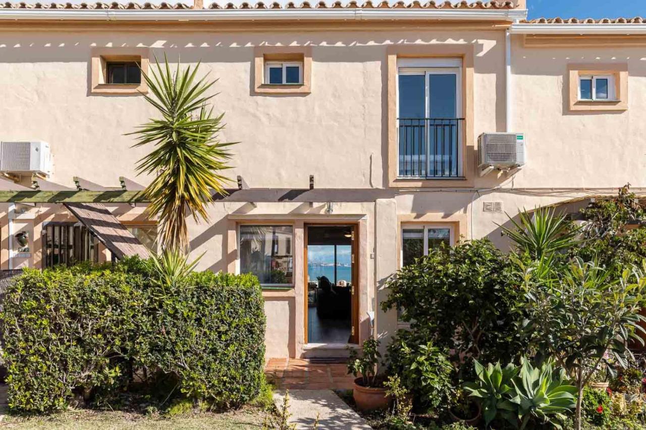 Marina del Sol Apartments by Alfresco Stays - B&B
