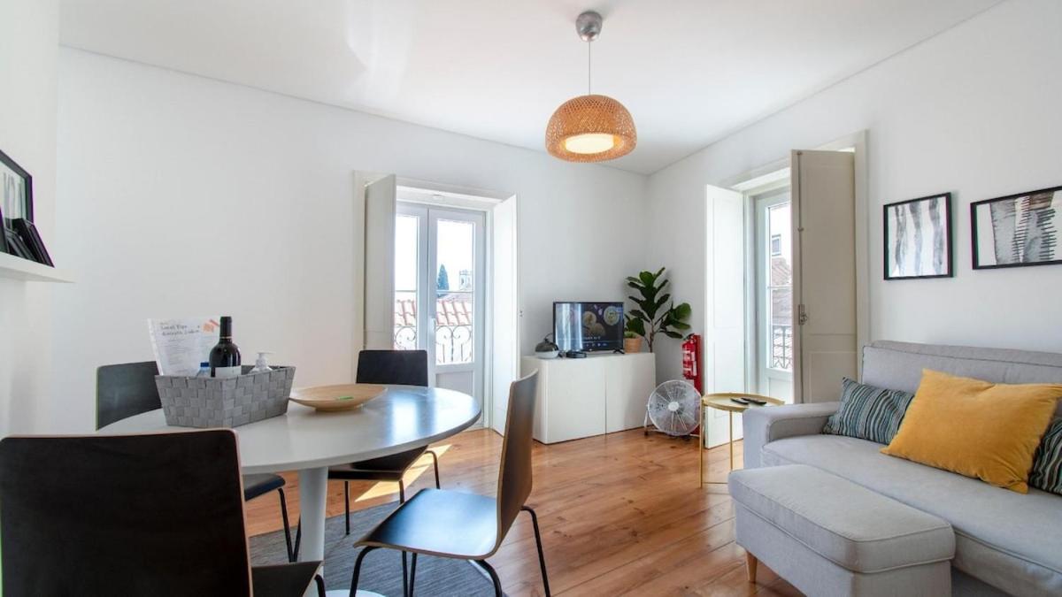 Portas do Sol Stylish Apt - Ferienwohnung Lissabon