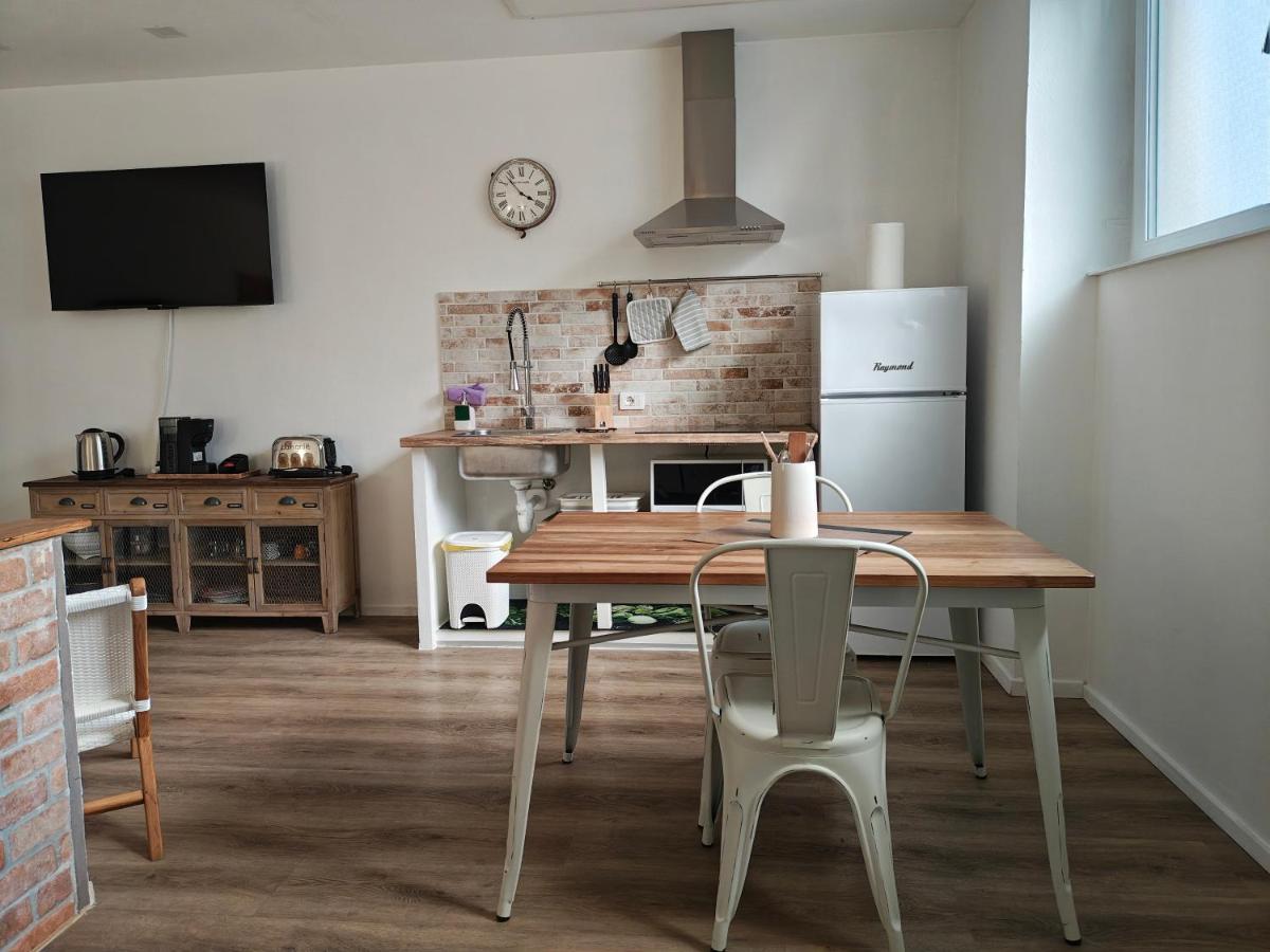 Appartamento Monolocale senza Balcone