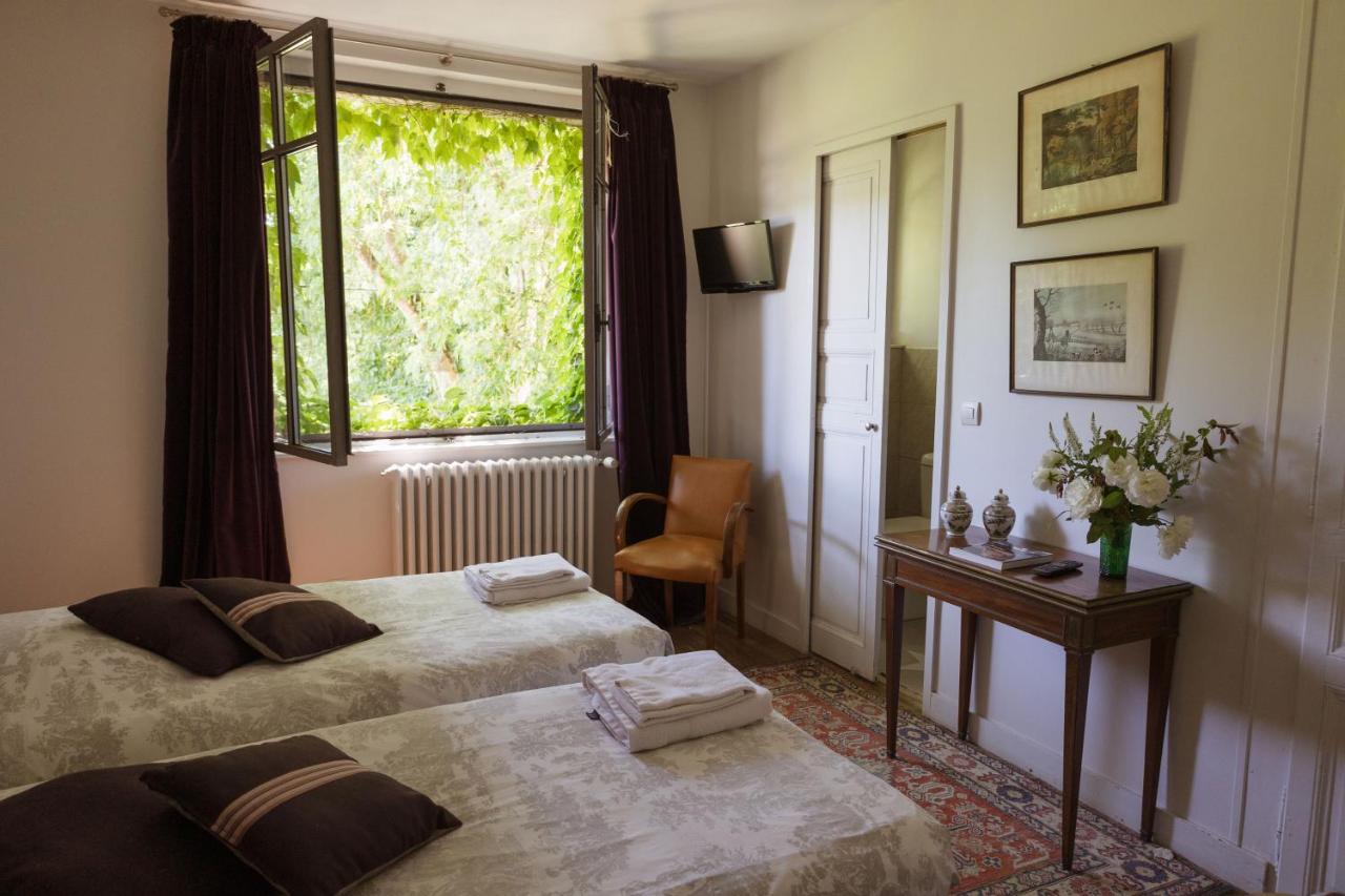 Zweibettzimmer mit Dusche