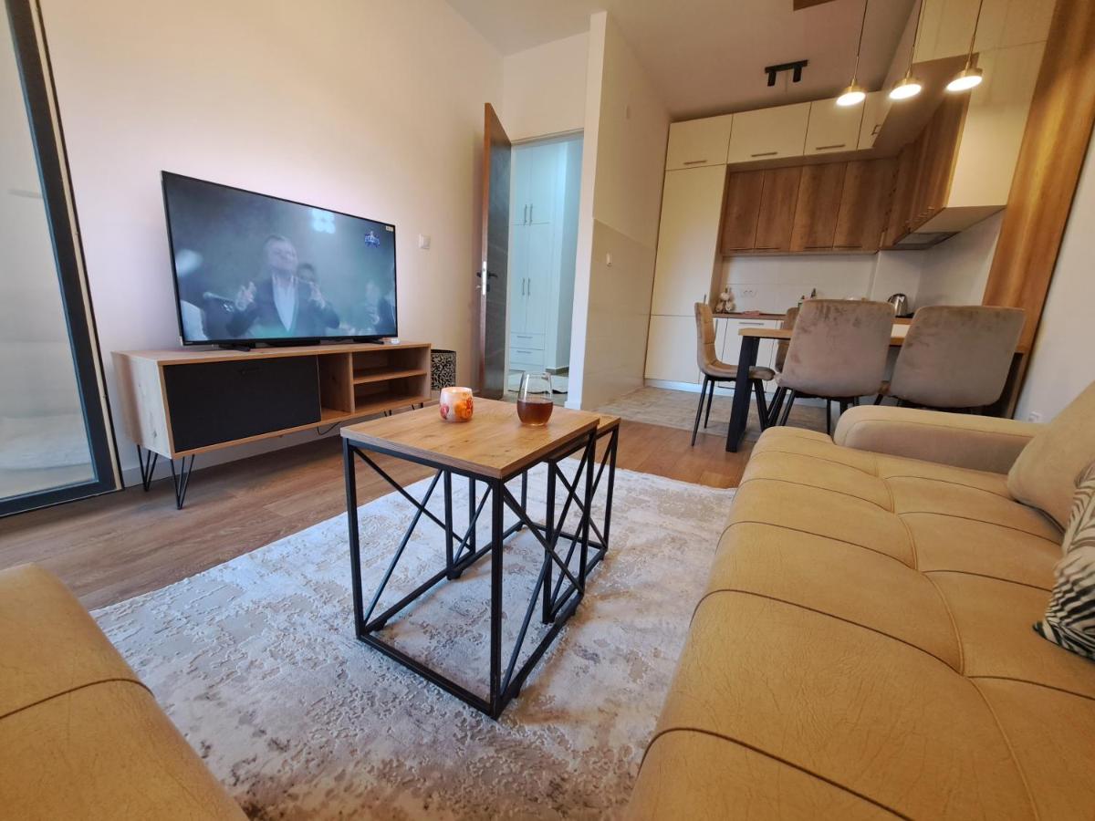 Stunning view apartment Bijela - B&B