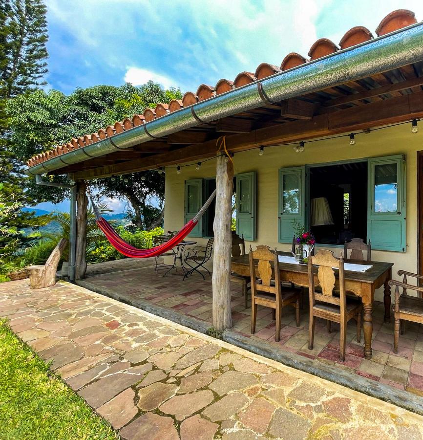 Finca Santa Lucía - Comasagua - Surf City Highlands - Bed and Breakfast Comasagua