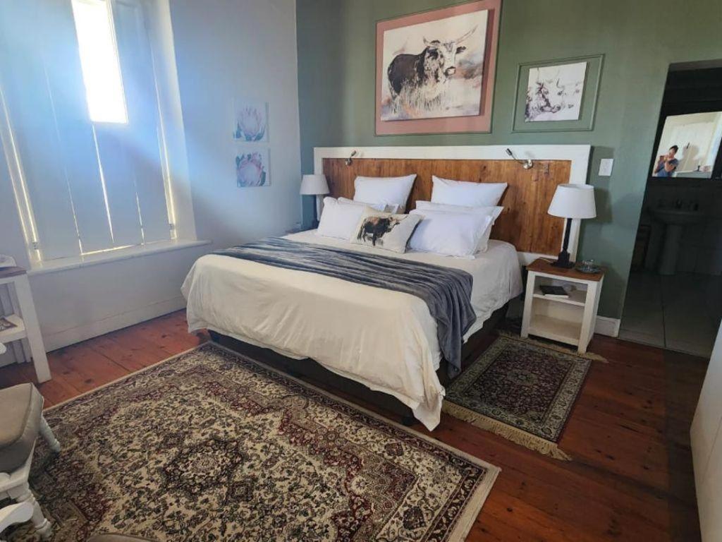 Classic Queen Room