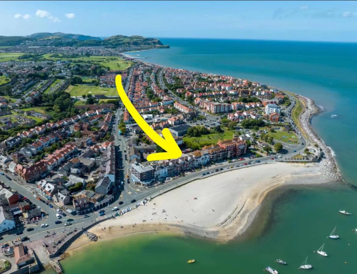 Stunning 2 Bedroom Ground Floor Sea View Apartment - B&B