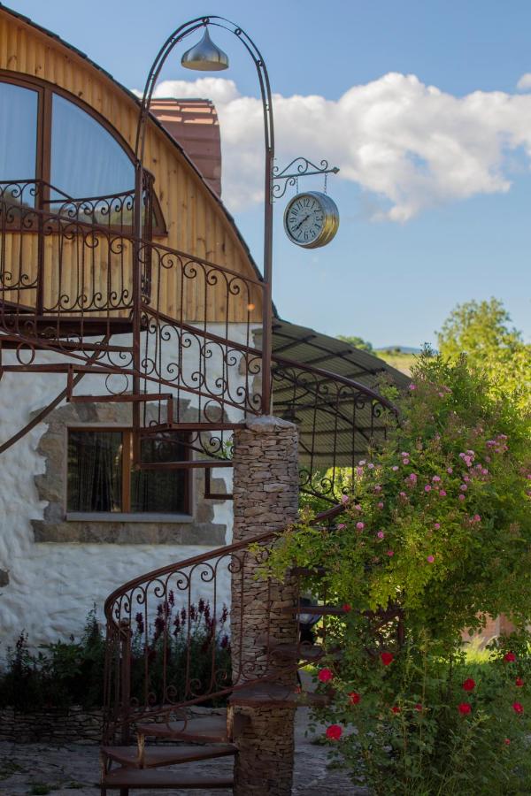 ART Chalet - Bed and Breakfast